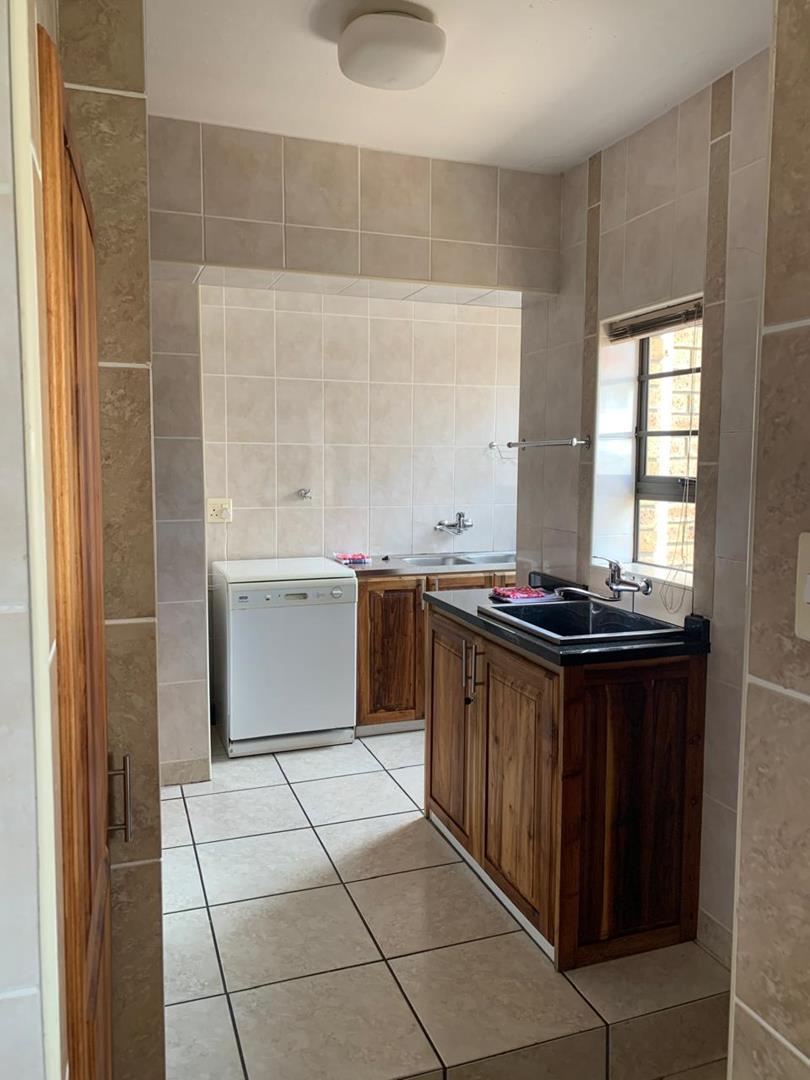 To Let 5 Bedroom Property for Rent in Diaz Beach Western Cape